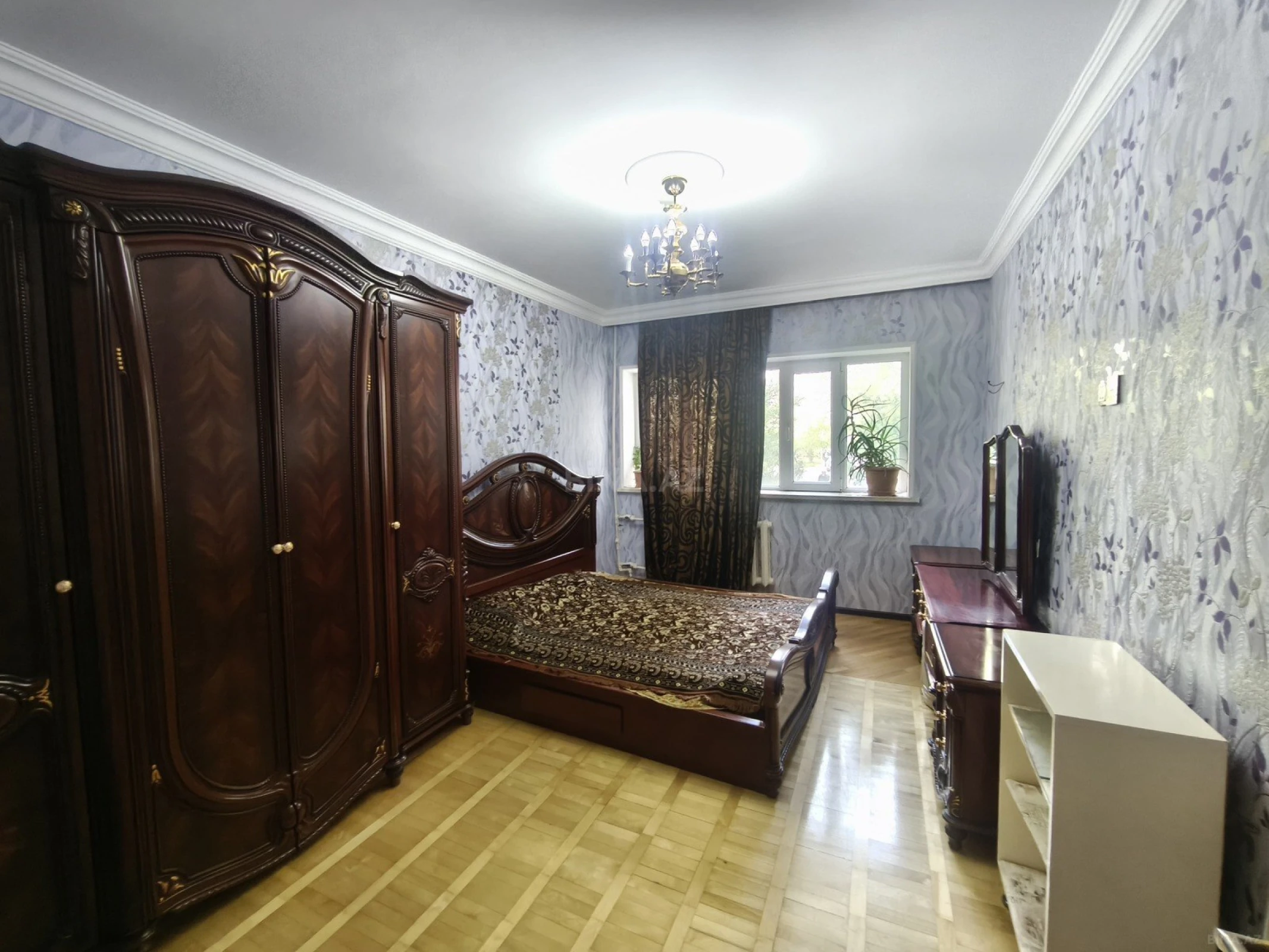 Satılır 4 otaqlı mənzil 90 m²