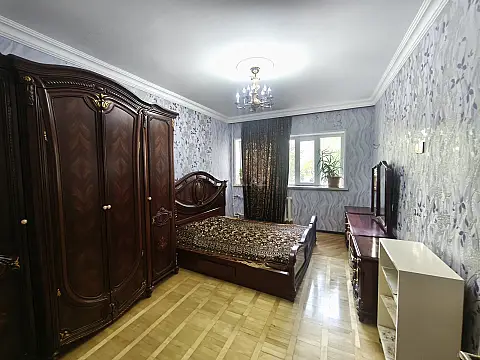 Satılır 4 otaqlı mənzil 90 m²