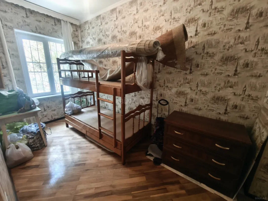 Satılır 4 otaqlı mənzil 90 m²