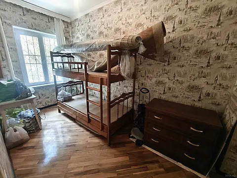 Satılır 4 otaqlı mənzil 90 m²