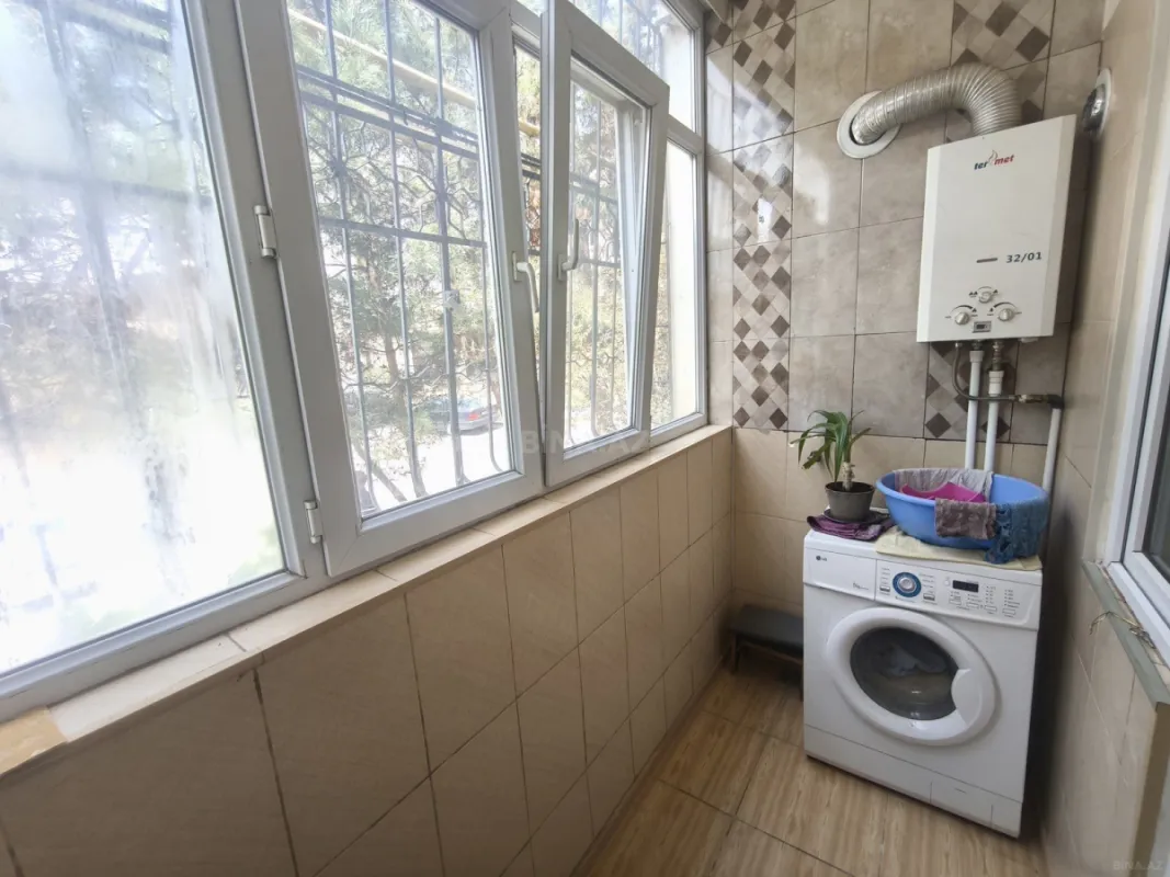 Satılır 4 otaqlı mənzil 90 m²