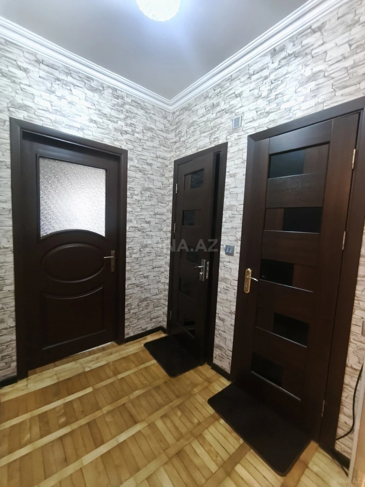 Satılır 4 otaqlı mənzil 90 m²