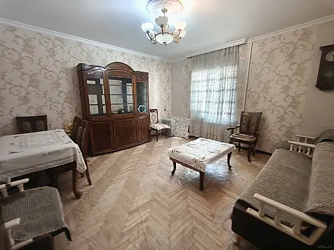 Satılır 4 otaqlı mənzil 90 m²