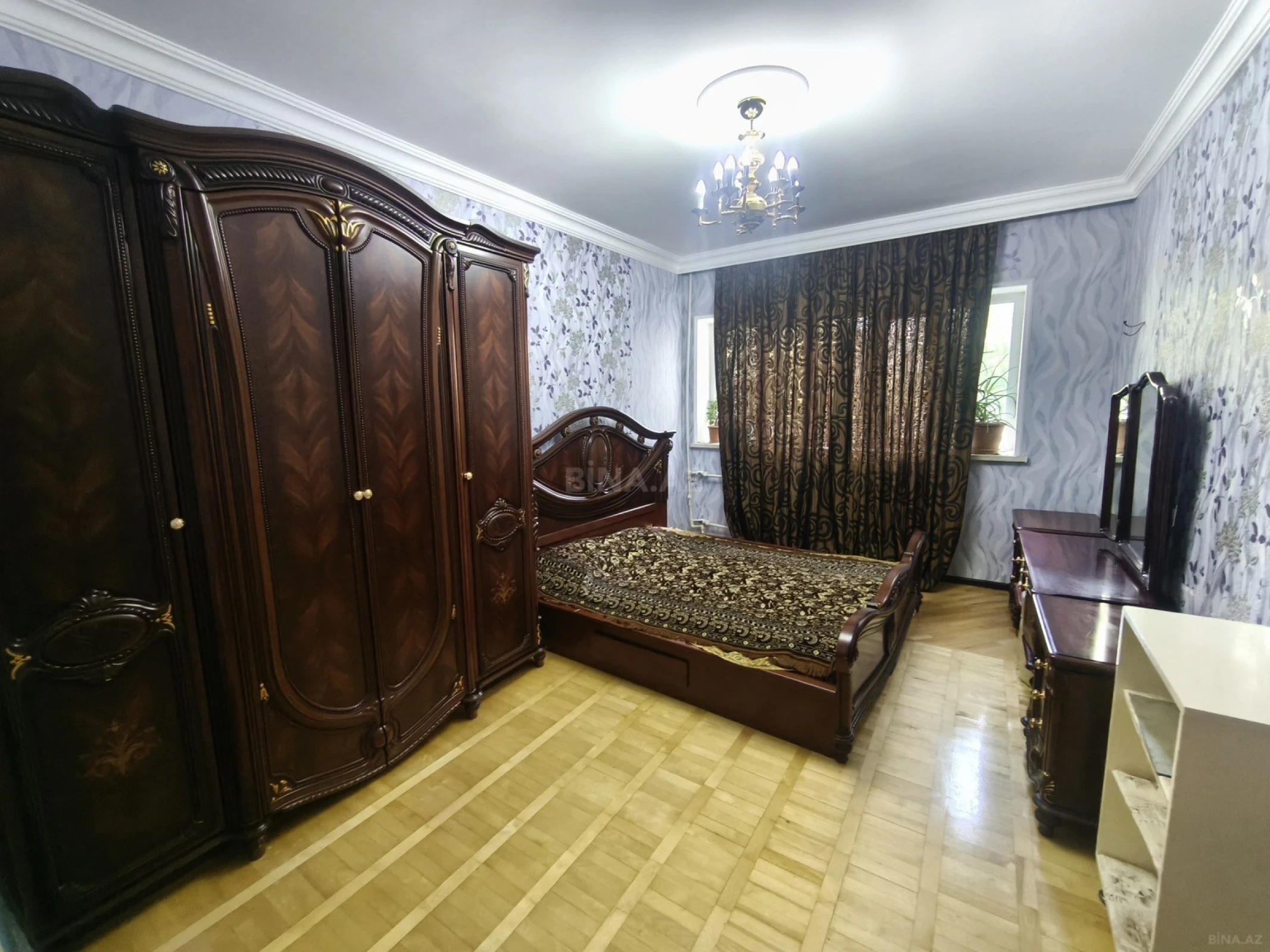 Satılır 4 otaqlı mənzil 90 m²