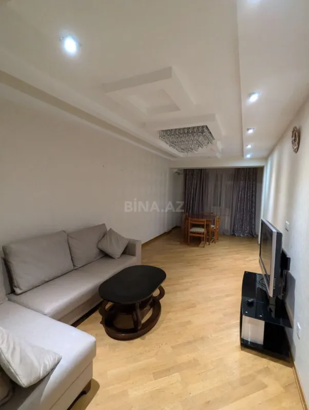 Satılır 3 otaqlı mənzil 106 m²