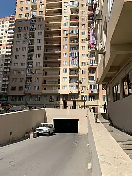 Satılır 3 otaqlı mənzil 106 m²