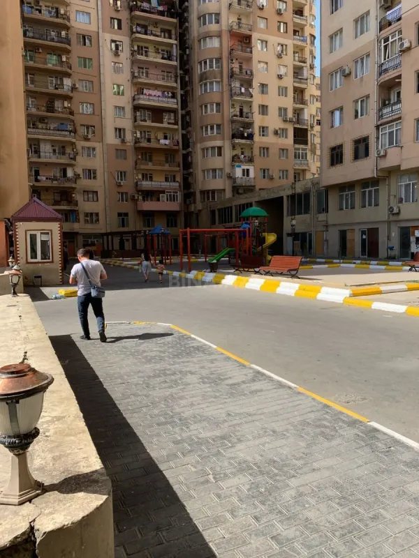 Satılır 3 otaqlı mənzil 106 m²