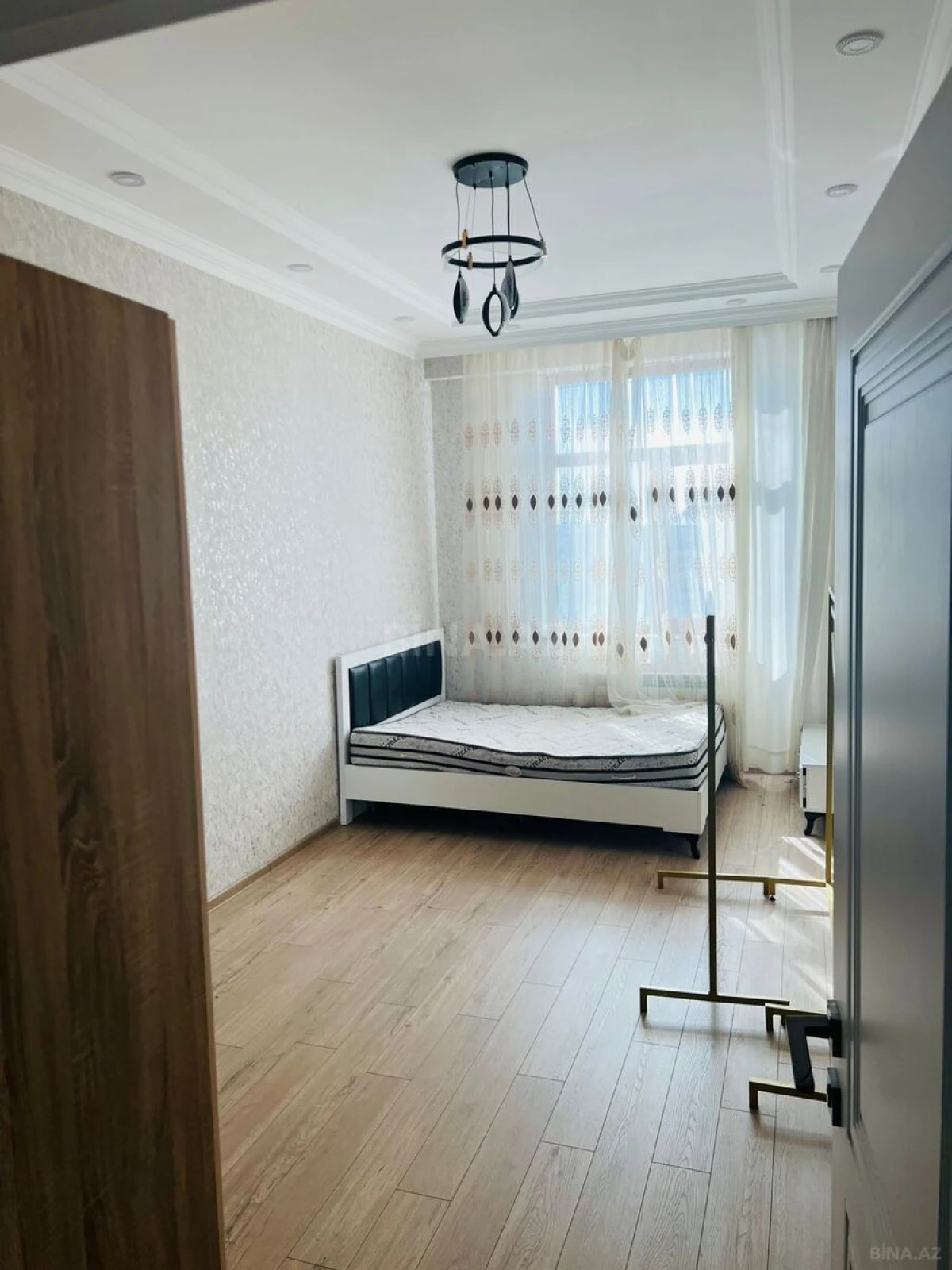 Kirayə verilir 3 otaqlı mənzil 102 m²