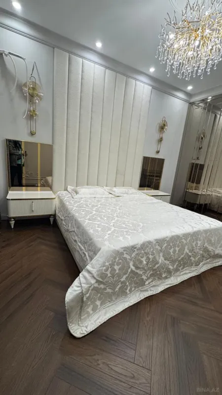 Satılır 3 otaqlı mənzil 148 m²