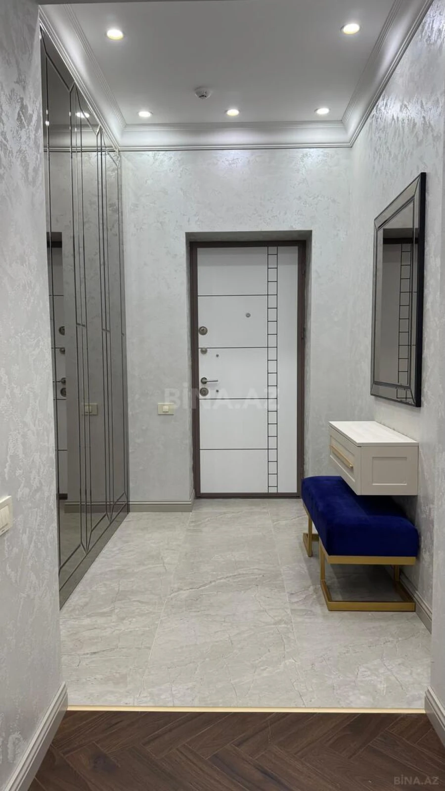 Satılır 3 otaqlı mənzil 148 m²