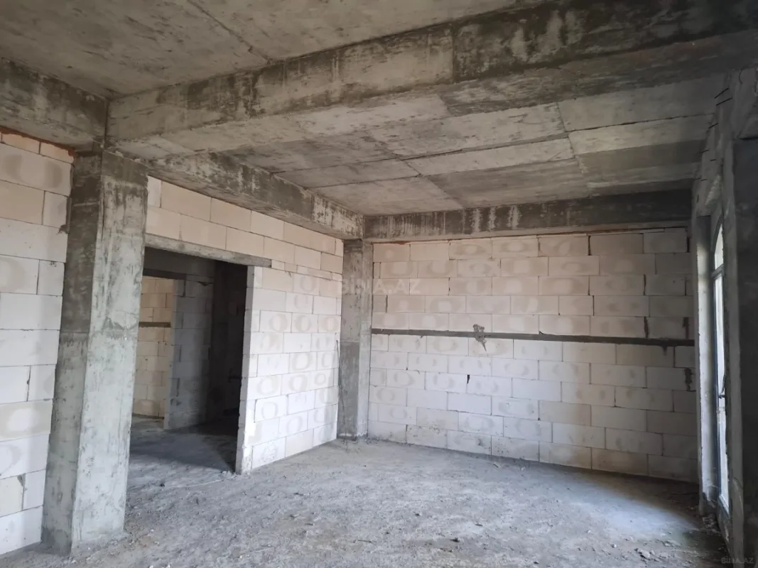Satılır 3 otaqlı mənzil 148 m²