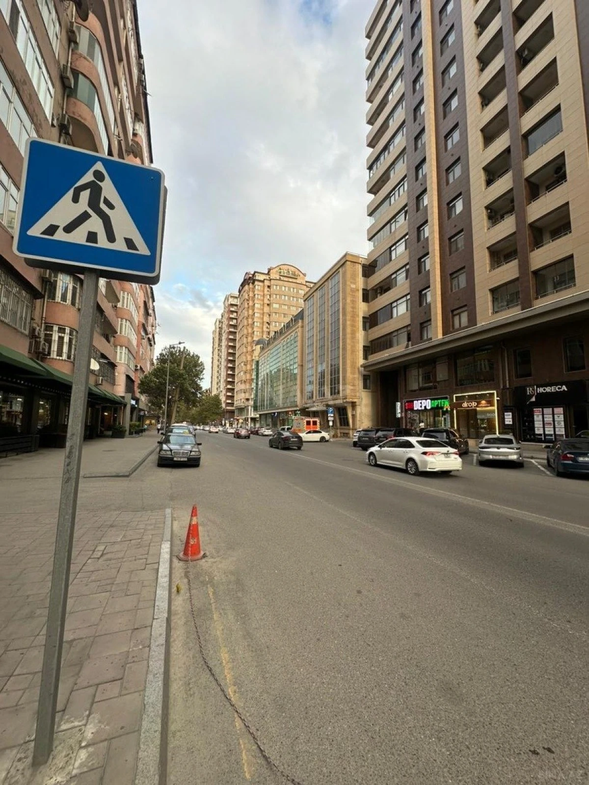 Satılır 3 otaqlı mənzil 148 m²