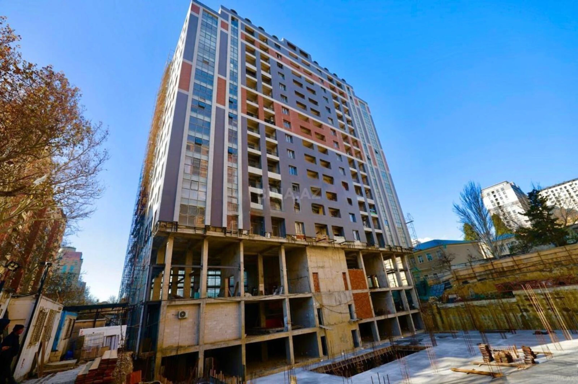 Satılır 3 otaqlı mənzil 108 m²