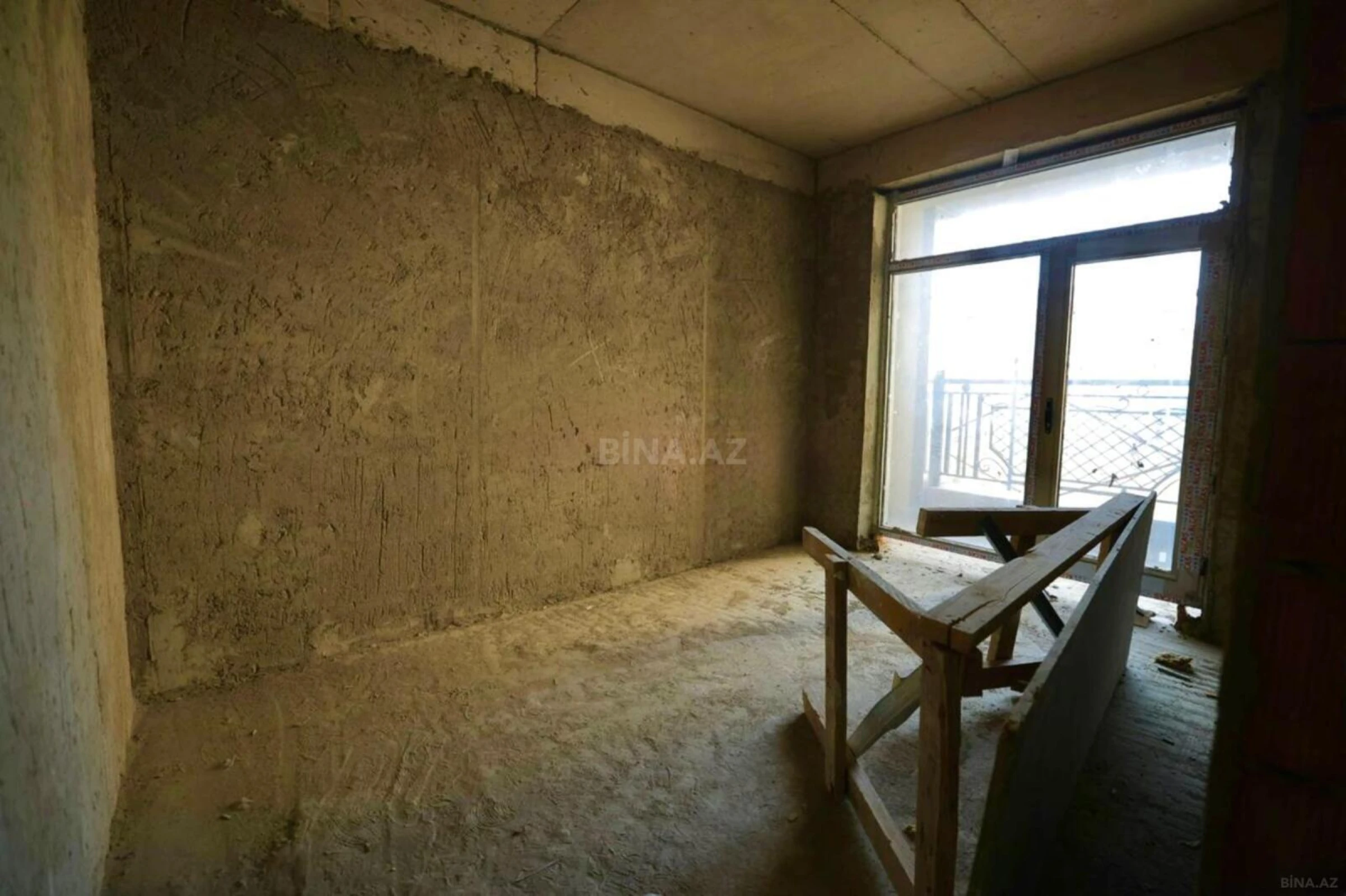 Satılır 3 otaqlı mənzil 108 m²