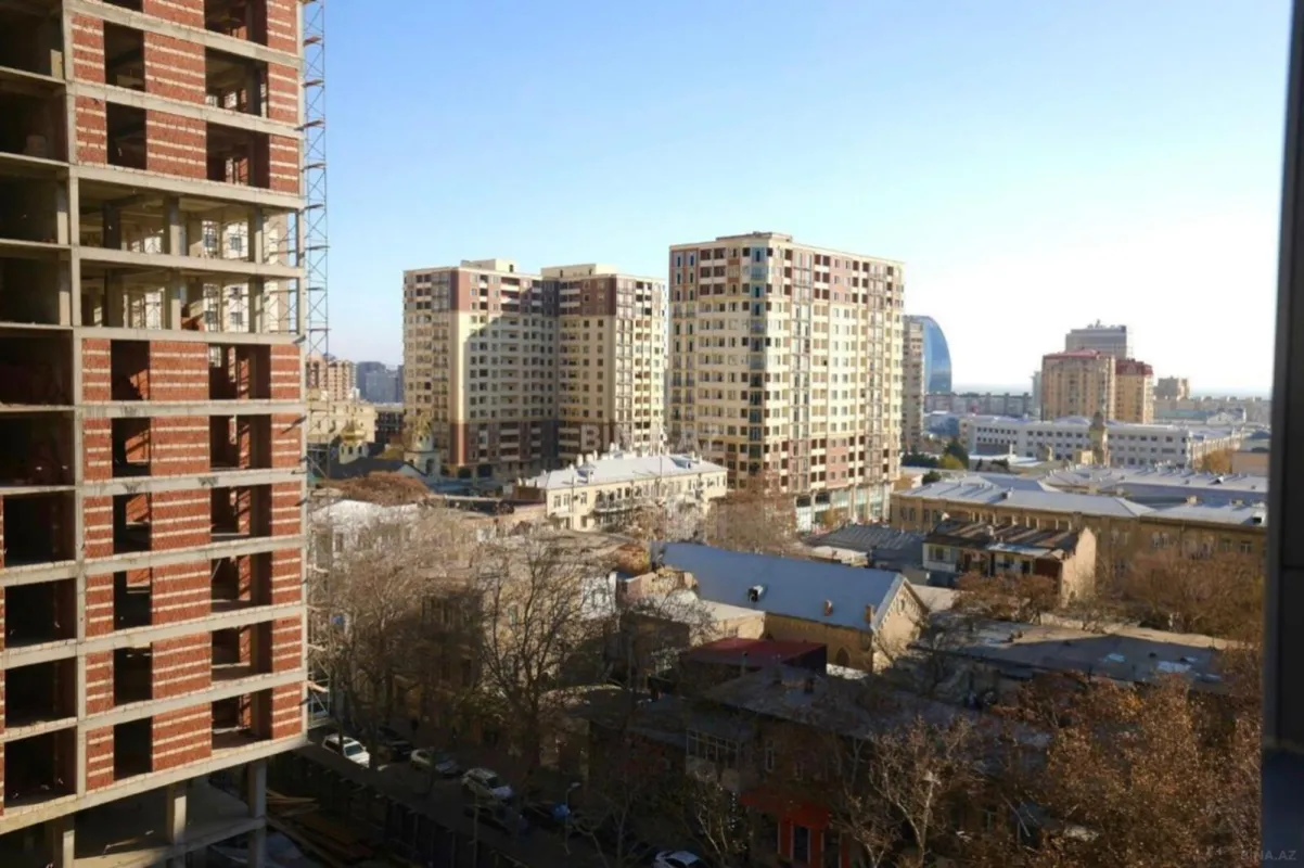 Satılır 3 otaqlı mənzil 108 m²