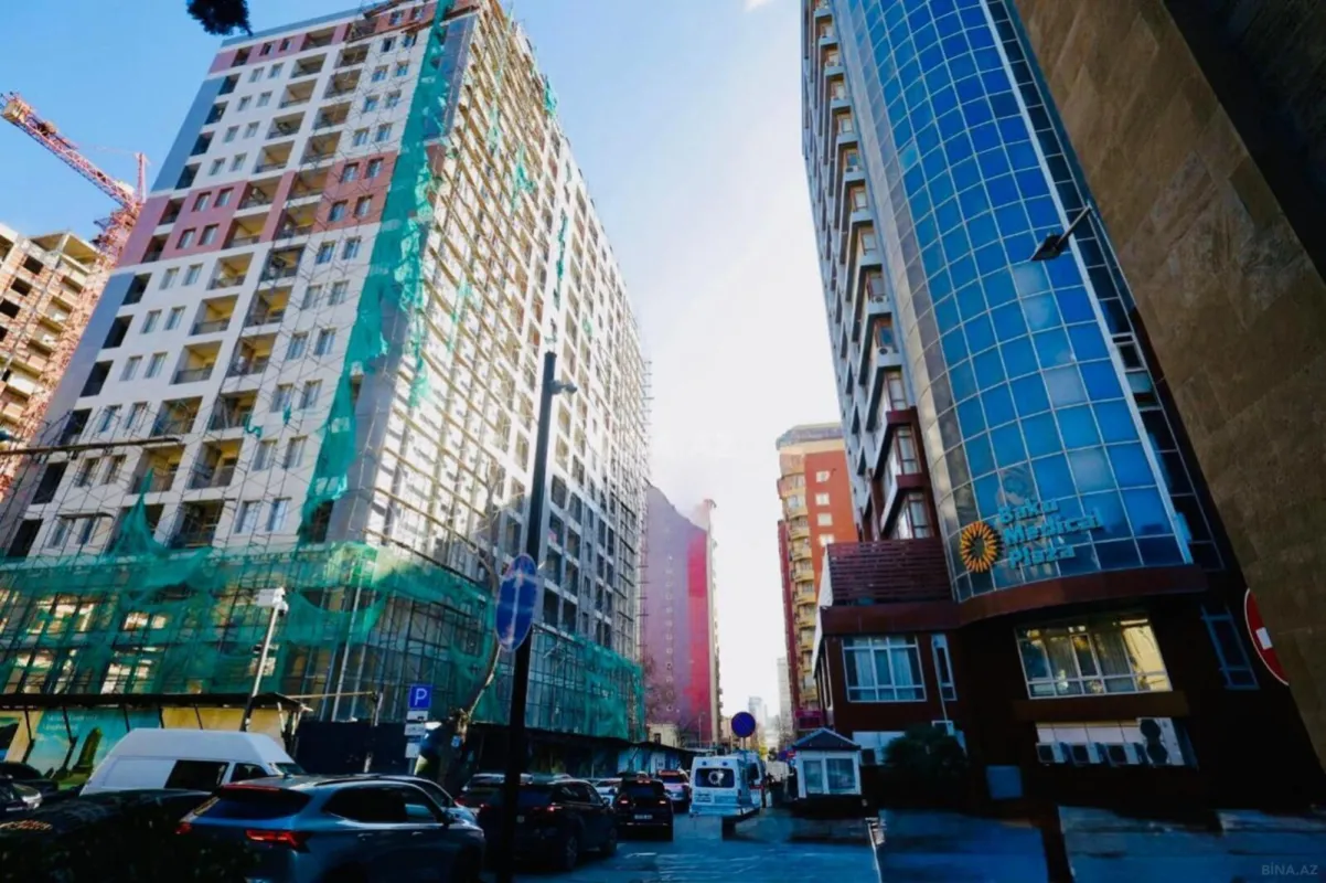 Satılır 3 otaqlı mənzil 108 m²