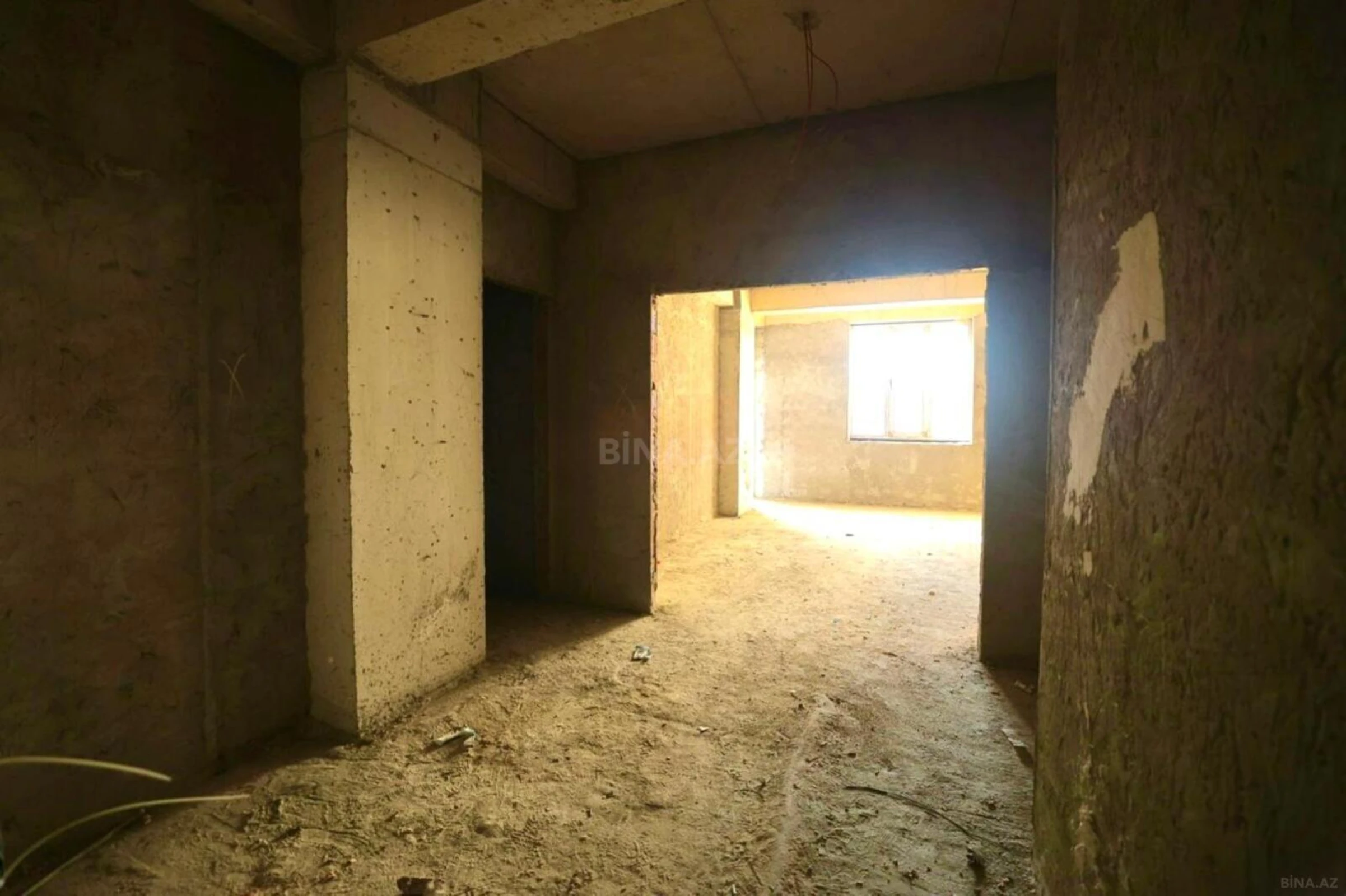 Satılır 3 otaqlı mənzil 108 m²