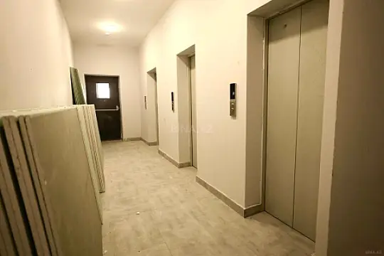 Satılır 3 otaqlı mənzil 108 m²