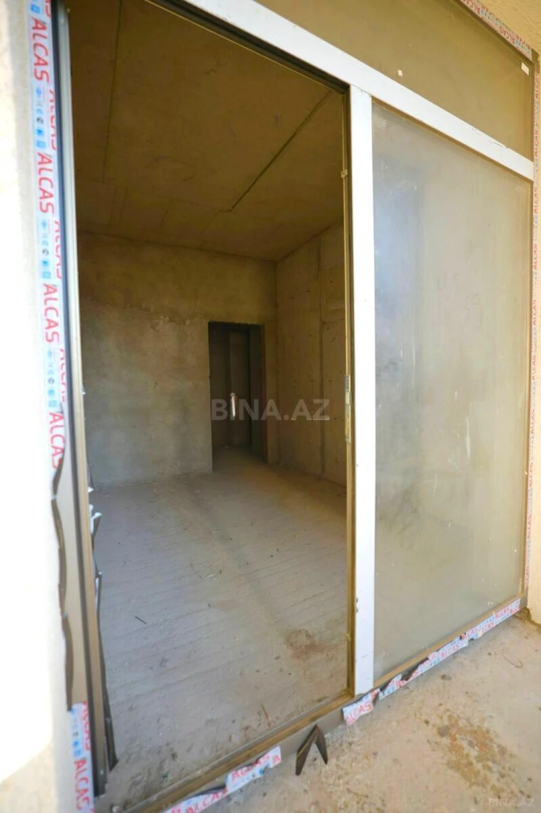 Satılır 3 otaqlı mənzil 108 m²