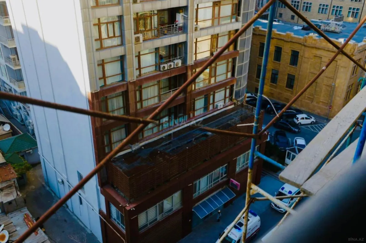 Satılır 3 otaqlı mənzil 108 m²