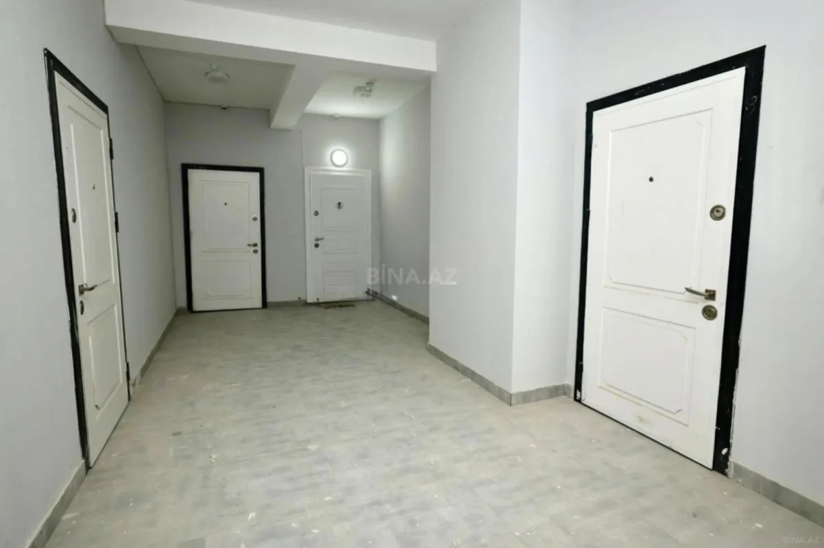 Satılır 3 otaqlı mənzil 108 m²