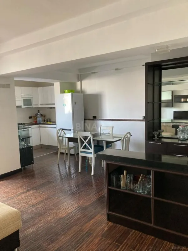 Kirayə verilir 3 otaqlı mənzil 100 m²