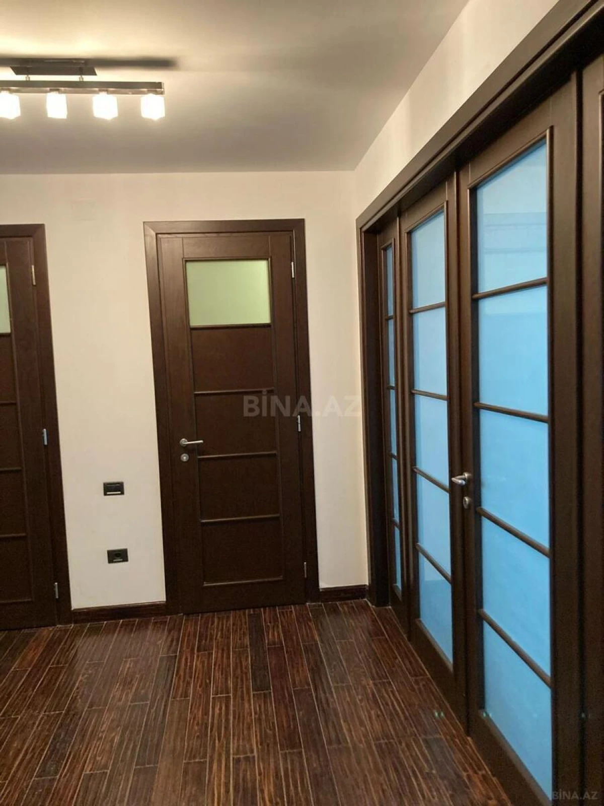 Kirayə verilir 3 otaqlı mənzil 100 m²