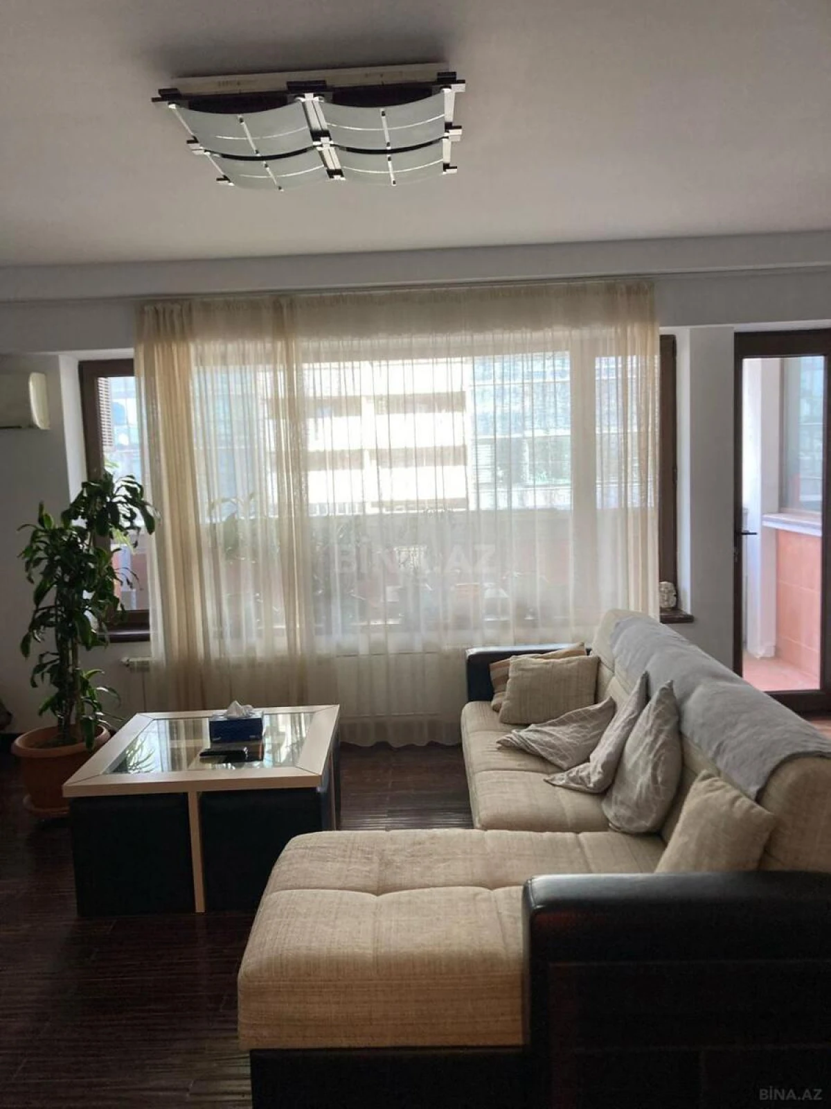 Kirayə verilir 3 otaqlı mənzil 100 m²