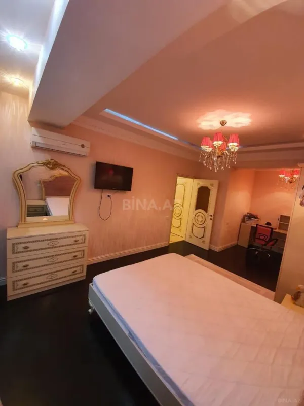 Kirayə verilir 3 otaqlı mənzil 105 m²