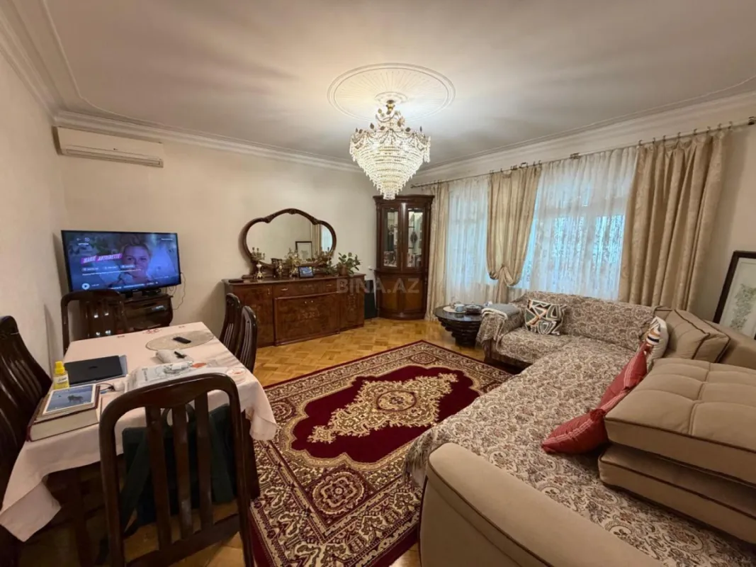 Satılır 2 otaqlı mənzil 60 m²