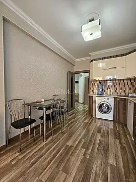 Kirayə verilir 2 otaqlı mənzil 96 m²