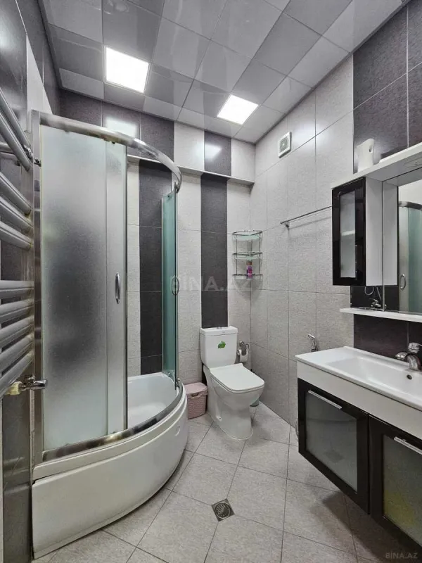 Kirayə verilir 2 otaqlı mənzil 96 m²