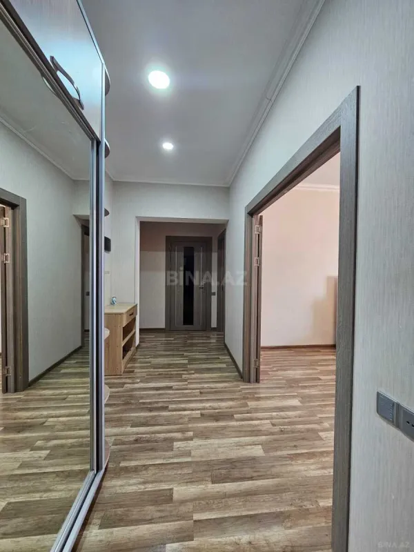 Kirayə verilir 2 otaqlı mənzil 96 m²