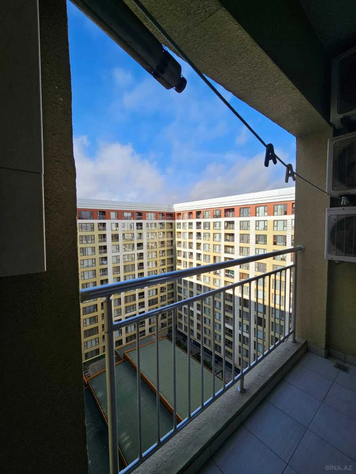 Kirayə verilir 2 otaqlı mənzil 96 m²