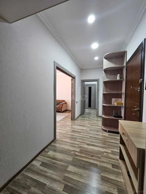 Kirayə verilir 2 otaqlı mənzil 96 m²