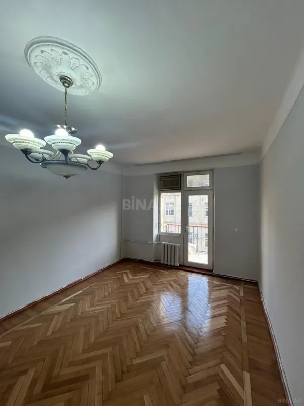 Kirayə verilir 2 otaqlı ofis 42 m²