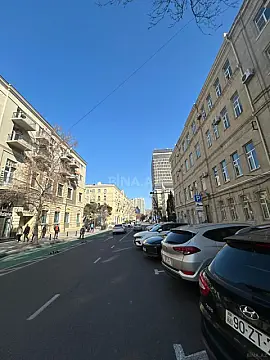 Kirayə verilir 2 otaqlı ofis 42 m²