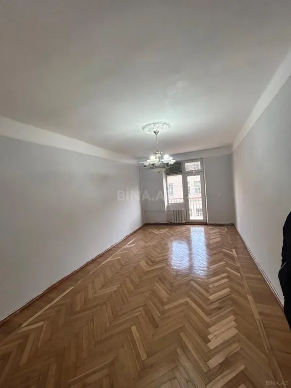 Kirayə verilir 2 otaqlı ofis 42 m²