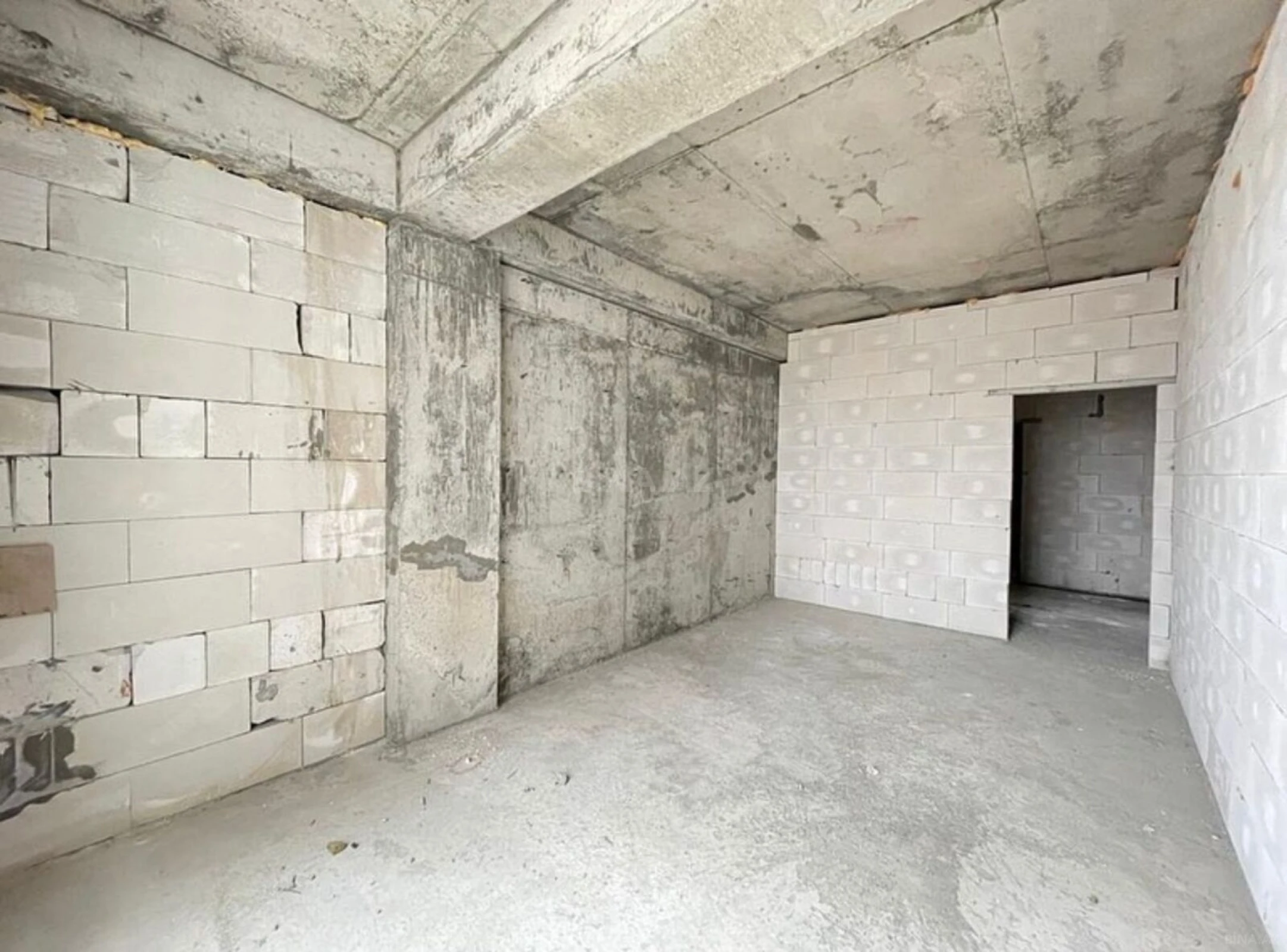 Satılır 1 otaqlı mənzil 45 m²