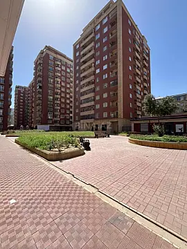 Satılır 4 otaqlı mənzil 187 m²