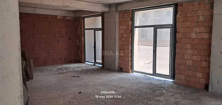 Satılır 4 otaqlı mənzil 187 m²
