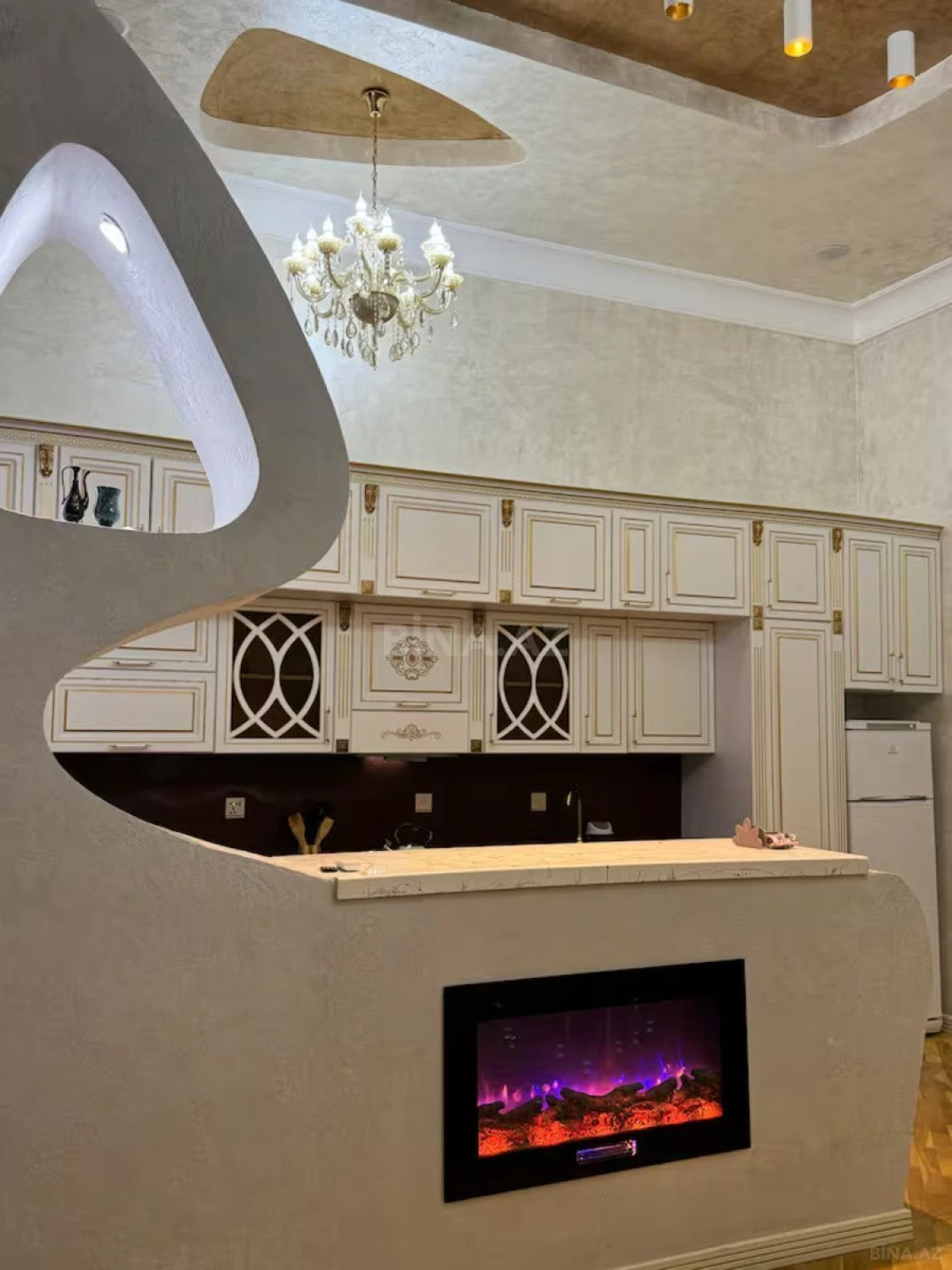 Kirayə verilir 2 otaqlı mənzil 80 m²