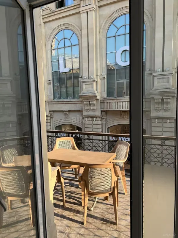 Kirayə verilir 2 otaqlı mənzil 80 m²