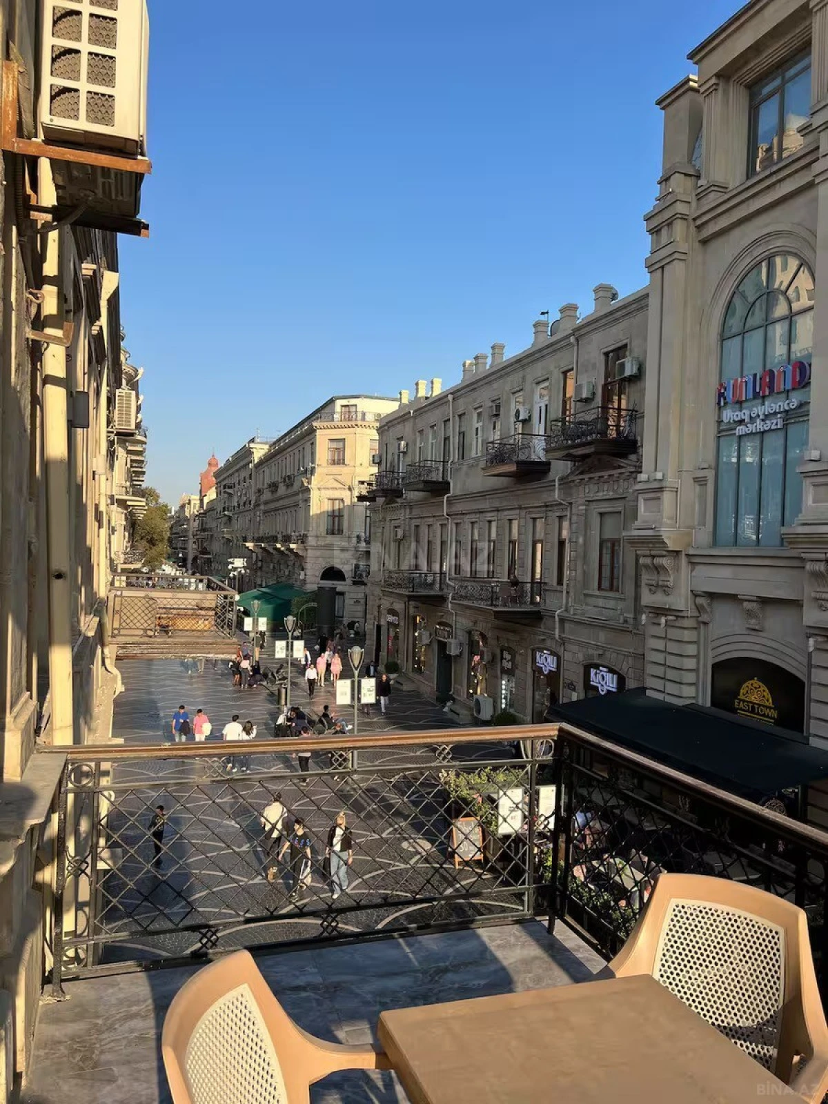 Kirayə verilir 2 otaqlı mənzil 80 m²