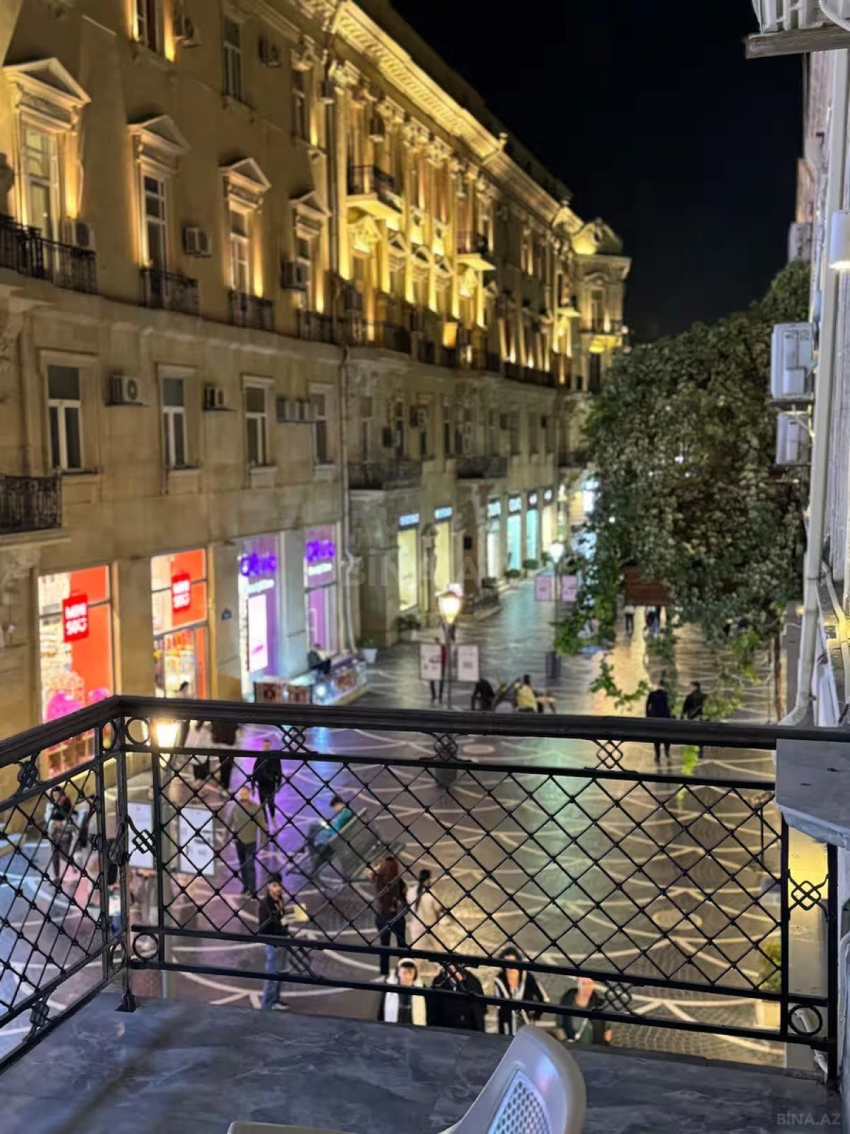 Kirayə verilir 2 otaqlı mənzil 80 m²