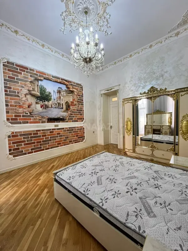 Kirayə verilir 2 otaqlı mənzil 80 m²