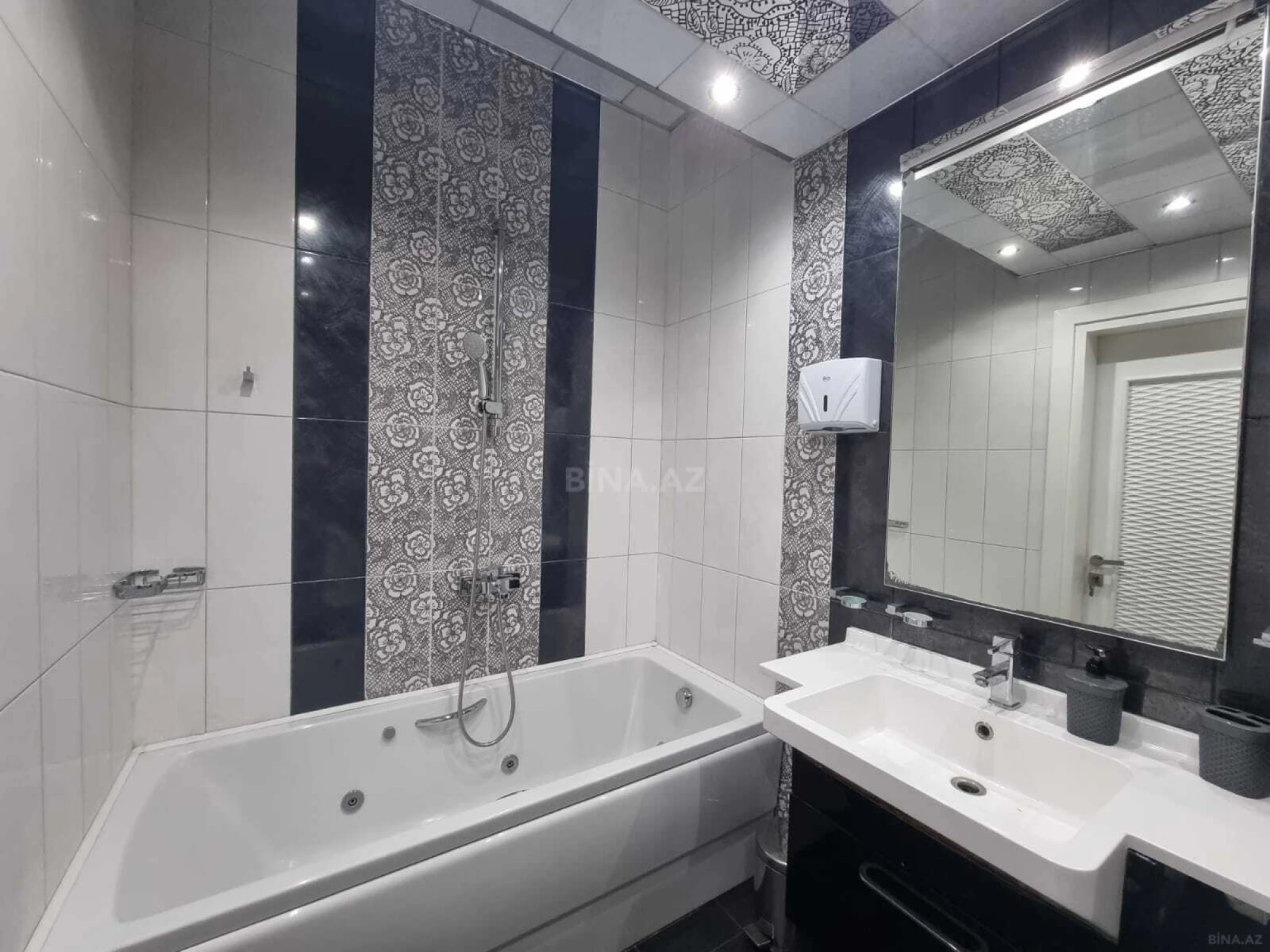 Kirayə verilir 3 otaqlı ofis 150 m²