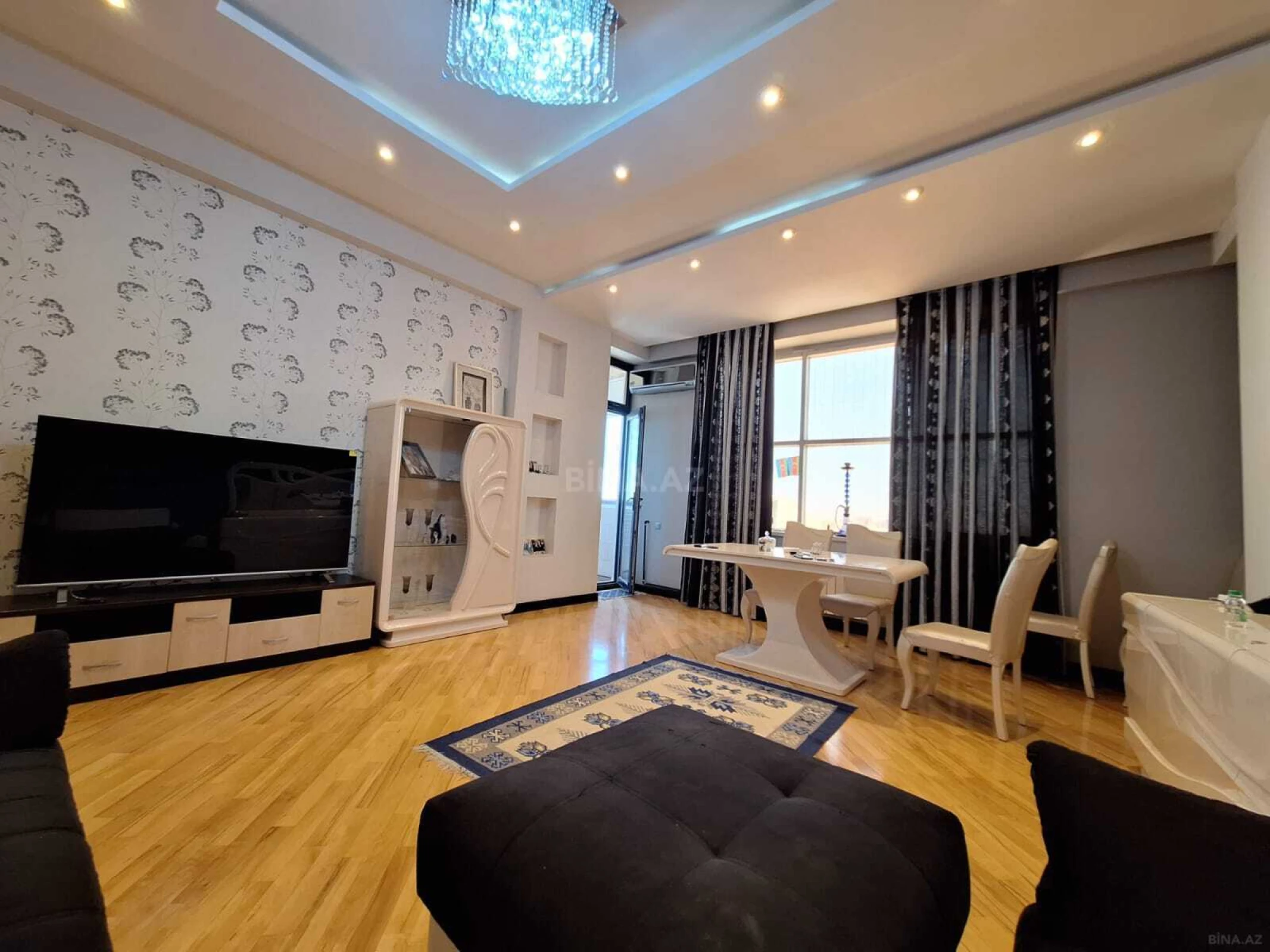 Satılır 4 otaqlı mənzil 105 m²