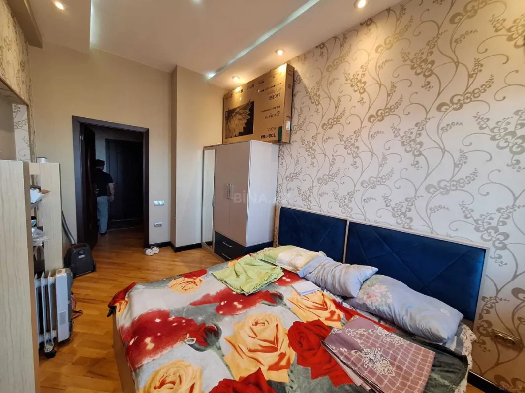 Satılır 4 otaqlı mənzil 105 m²