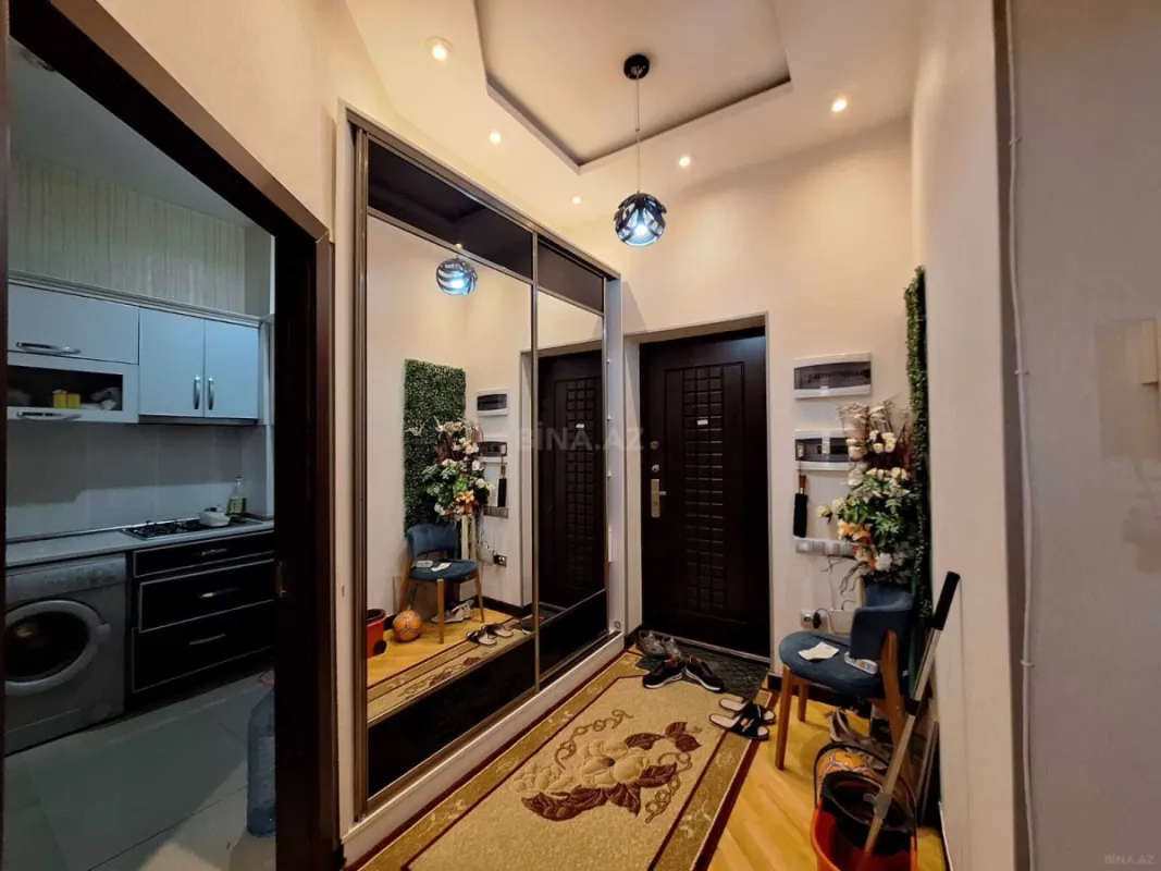 Satılır 4 otaqlı mənzil 105 m²